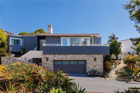 Photo of 647 Virginia Park Dr, Laguna Beach, CA 92651 (MLS # LG25247029) Photo of 647 Virginia Park Dr, Laguna Beach, CA 92651 (MLS # LG25247029)