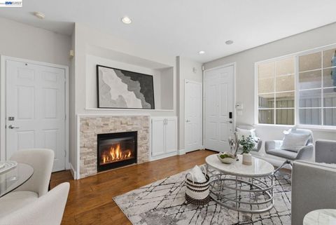 Photo of 106 Accolade Dr, San Leandro, CA 94577 (MLS # 41140560)