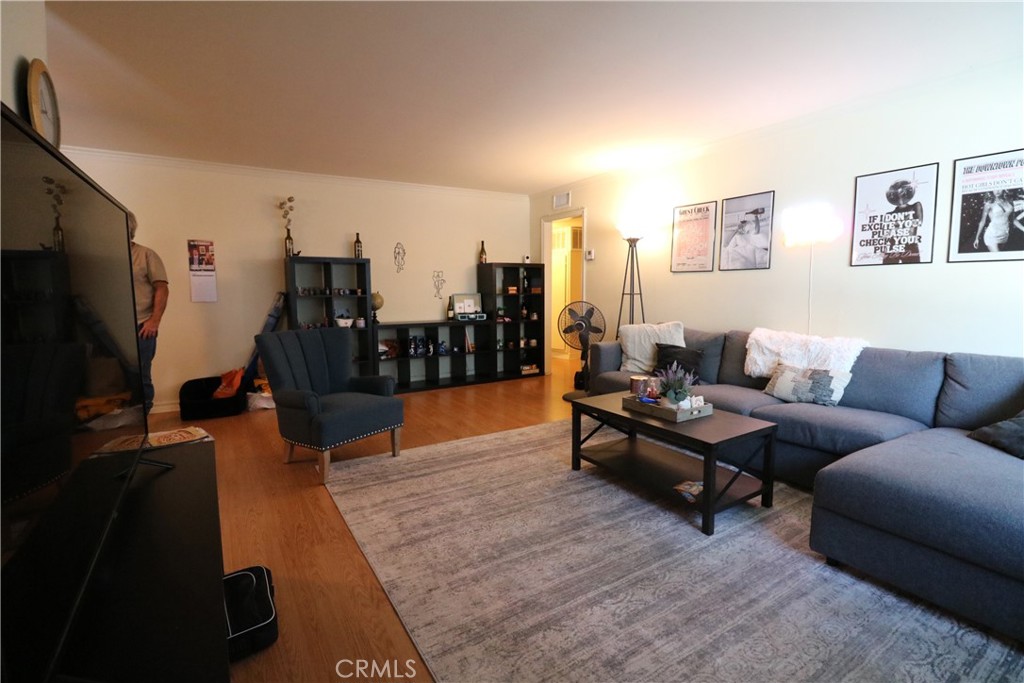 525 S Shelton Street 102