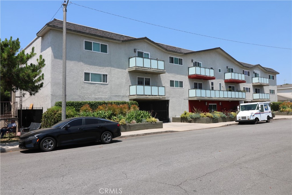 525 S Shelton Street 102