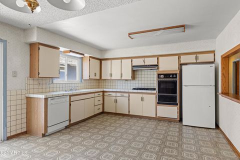 Tiny photo for 727 Brossard Drive, Thousand Oaks, CA 91360 (MLS # 226003449)