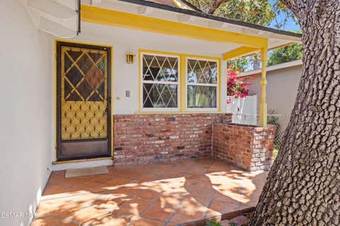 Tiny photo for 727 Brossard Drive, Thousand Oaks, CA 91360 (MLS # 226003449)
