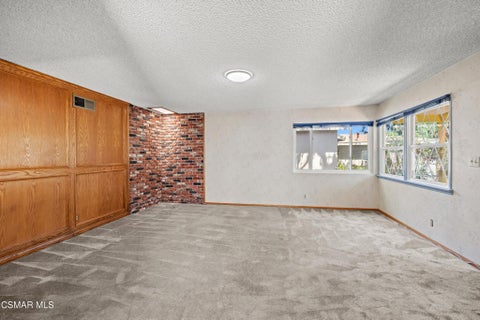 Tiny photo for 727 Brossard Drive, Thousand Oaks, CA 91360 (MLS # 226003449)