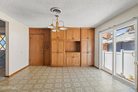Tiny photo for 727 Brossard Drive, Thousand Oaks, CA 91360 (MLS # 226003449)