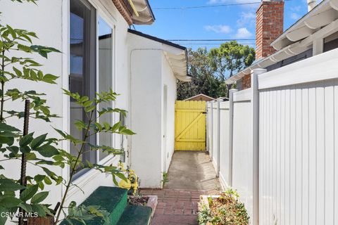 Tiny photo for 727 Brossard Drive, Thousand Oaks, CA 91360 (MLS # 226003449)