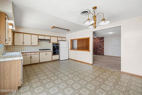Tiny photo for 727 Brossard Drive, Thousand Oaks, CA 91360 (MLS # 226003449)