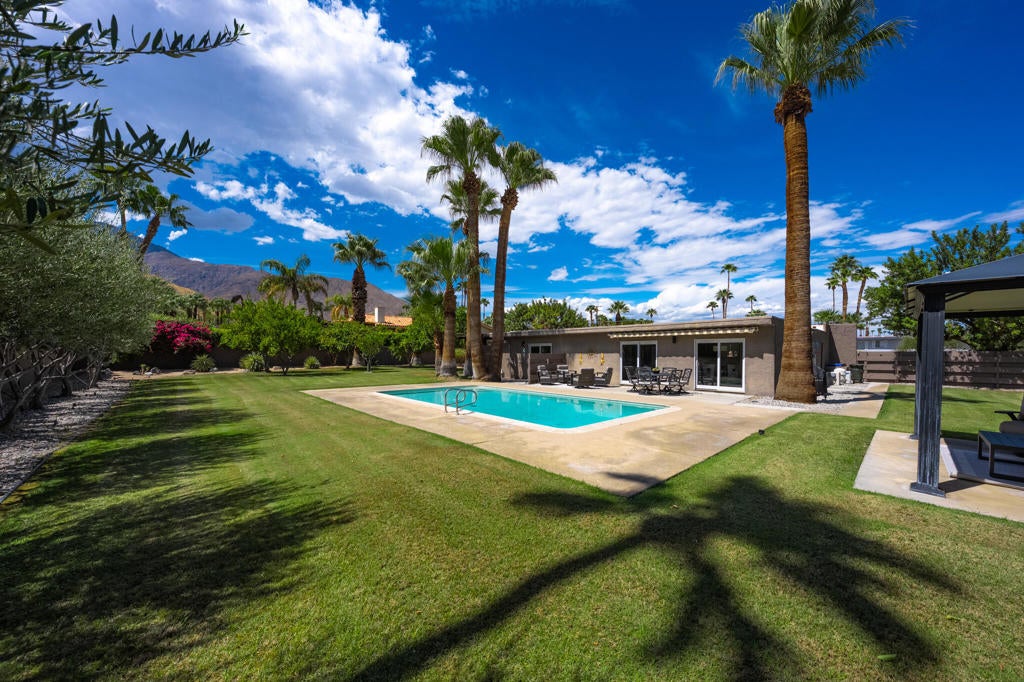 355 W Chino Canyon Road