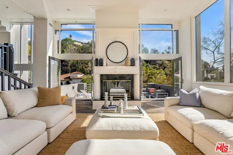 4119 Dundee Drive, Los Angeles, CA 90027 - MLS#: 25508583