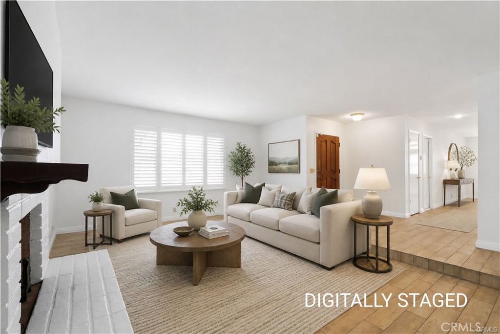 121 S Connie Circle