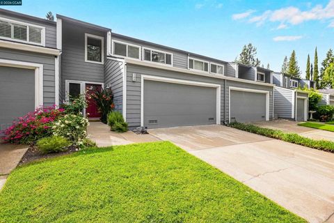Photo of 266 Ashley Cir Cir #37, Danville, CA 94526 (MLS # 41131924)