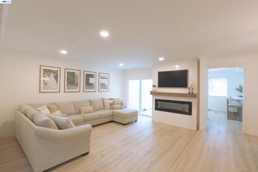 2031 Julius Ct