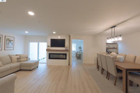 Photo of 2031 Julius Ct Ct, Walnut Creek, CA 94598 (MLS # 41147515)