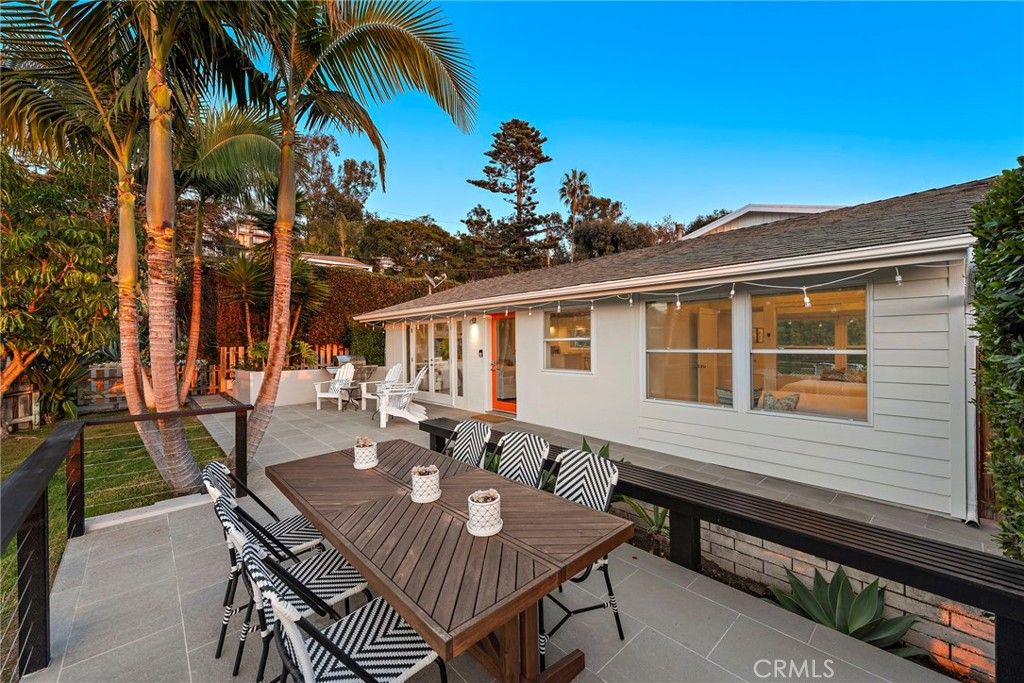 Photo of 595 Bluebird Canyon Drive, Laguna Beach, CA 92651 (MLS # LG25273104)
