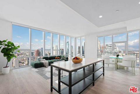 Photo of 230 W Olympic Boulevard #4702, Los Angeles, CA 90015 (MLS # 26646533)