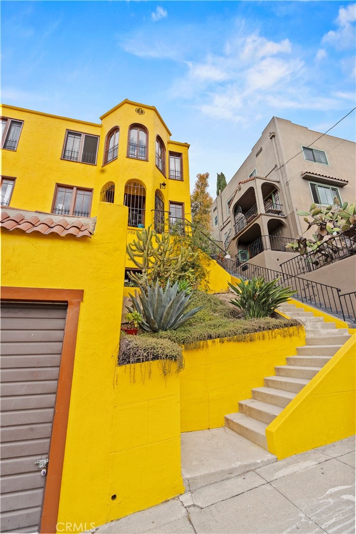 1919 Scott Avenue