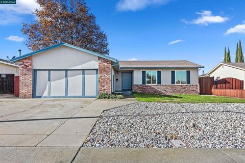 Photo of 2924 N Francisco Way Way, Antioch, CA 94509 (MLS # 41119451)