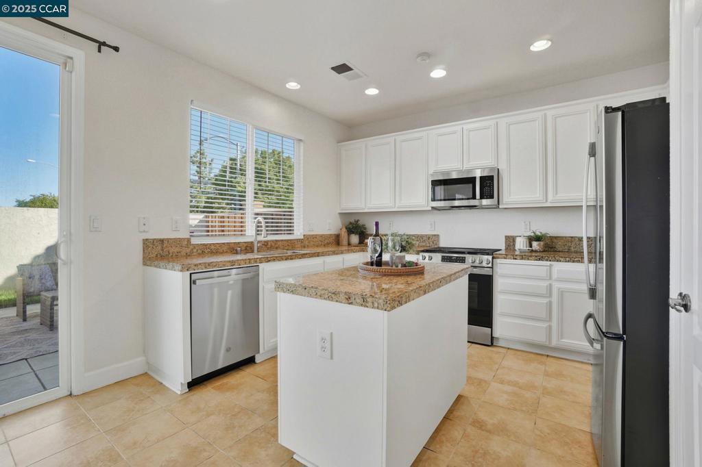 MEADOW CREEK - Residential