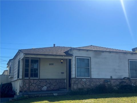 Photo of 1500 W 96th St, Los Angeles, CA 90047 (MLS # OC25250517)