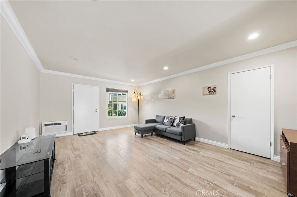 Irvine Springs (IS) - Residential