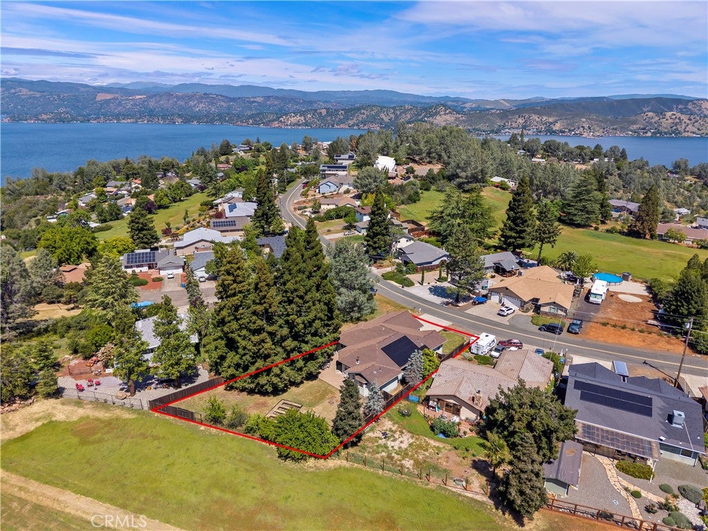10746 Fairway