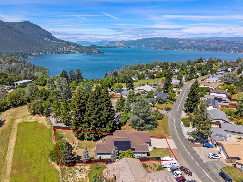 10746 Fairway