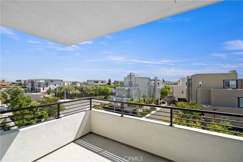 Huge Price Drop!Only one HOA! This move-in ready end unit home in the highly desirable Cadence Park neighborhood and gives you the simplicity of just one HOA. It features three bedrooms and two and a half bathrooms, plus a spacious bonus room that works great as a family room, playroom, or home theater. There is also a huge deck on the third floor, perfect for relaxing or entertaining.
The open-concept main level offers a bright great room and a modern kitchen with quartz countertops, cabinets, stainless steel appliances, and a big center island for easy cooking and gathering. Upstairs, the primary suite has a walk-in closet and a spa-style bathroom.
Families will love being in one of Irvine’s top school districts. You can easily walk to Cadence Park School, beautiful parks, the community pool, basketball courts, and the neighborhood library. Everything you need is right in your own community.
Additional features include in-unit laundry, an attached two-car garage throughout the main level. This home is part of a well-kept, vibrant community with just one easy.
Don’t miss the chance to make this modern Irvine home yours!