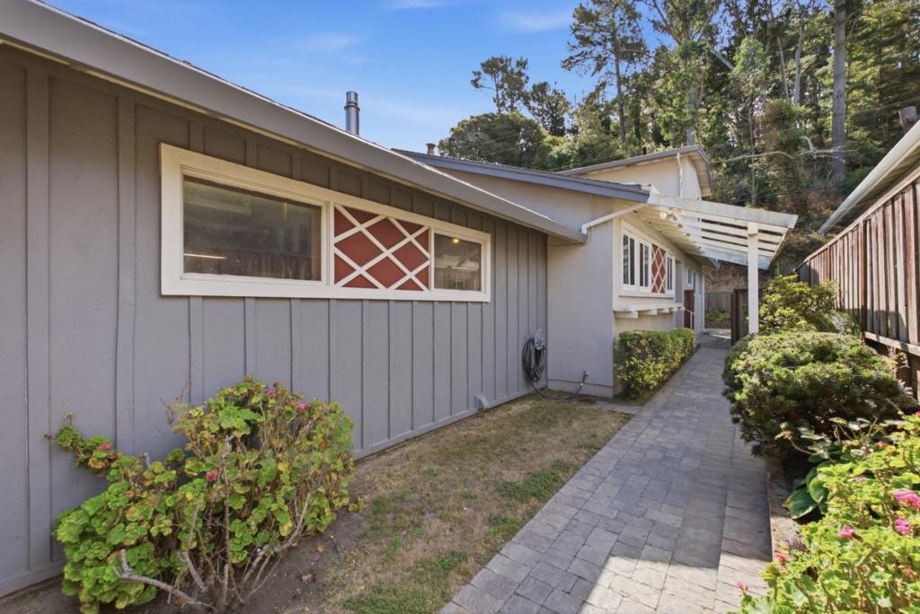 2341 Valleywood Drive