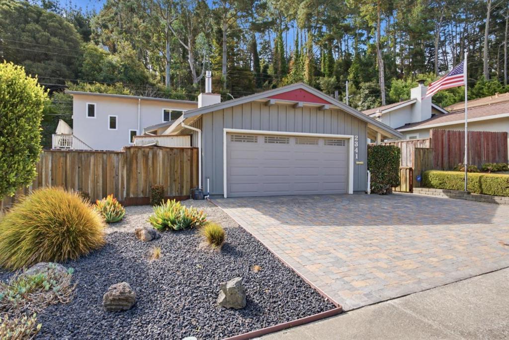 2341 Valleywood Drive