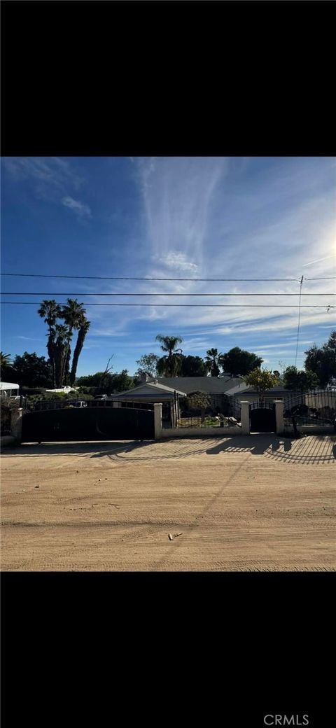 25325 Mountain Cliff Dr Moreno Valley CA 92557