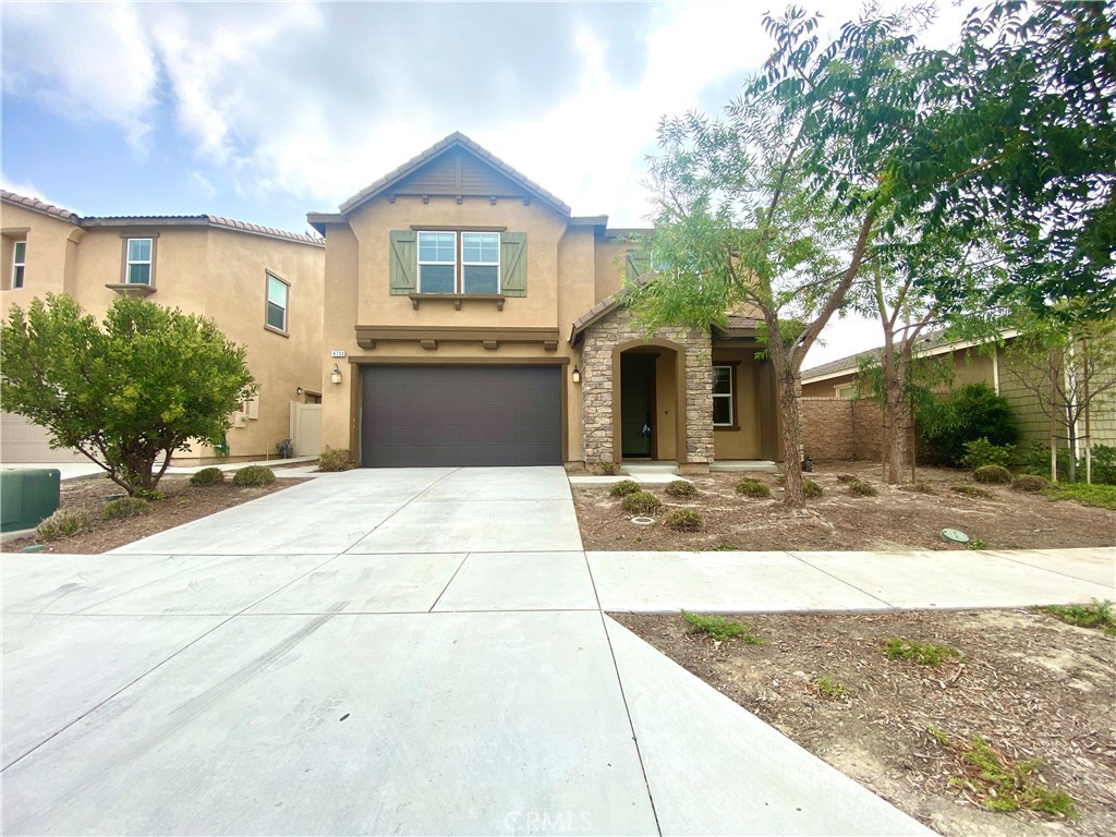 Beautiful newer upgraded home featuring a spacious open floor plan, stainless steel appliances, and generously sized rooms. The large backyard offers low-maintenance landscaping, perfect for relaxing or entertaining. Located in a community with fantastic amenities including a clubhouse, parks, BBQ area and more—ideal for families. Conveniently close to shopping, dining, and major freeways, and situated within a top-rated school district.