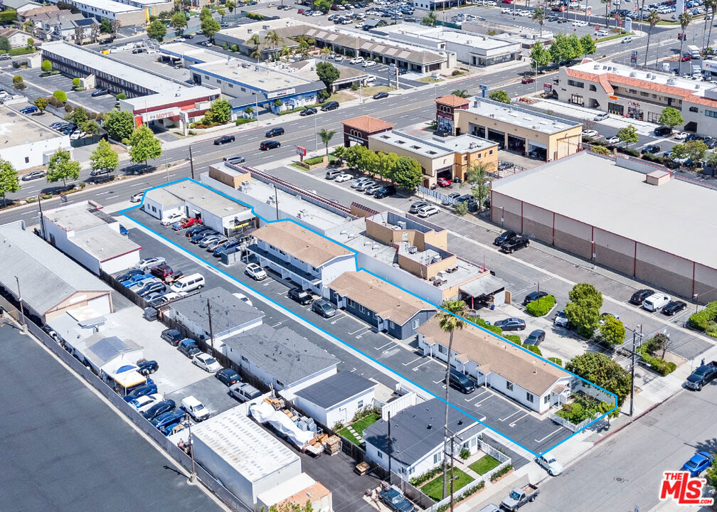 Harbor Mesa Luxury Apartments is a mixed-use property that consists of street-front retail building and 12 apartment units located at 2027-2029 Harbor Boulevard, Costa Mesa. The property offers investors the highest current cap rate in the city of Costa Mesa at 5.21%. Harbor Mesa Luxury Apartments offers a range of unit options for potential tenants including studio, one- and two-bedroom floorplans. The asset has recently undergone renovations with ownership spending over $1,200,000 in recent renovations including major systems, interior and exterior updates.