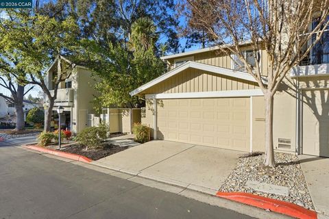 Photo of 208 208 Siskiyou Ct Ct, Walnut Creek, CA 94598 (MLS # 41126384)