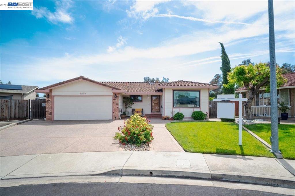 6894 Heath Ct