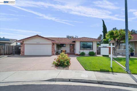 Photo of 6894 Heath Ct Ct, Pleasanton, CA 94588 (MLS # 41132939)