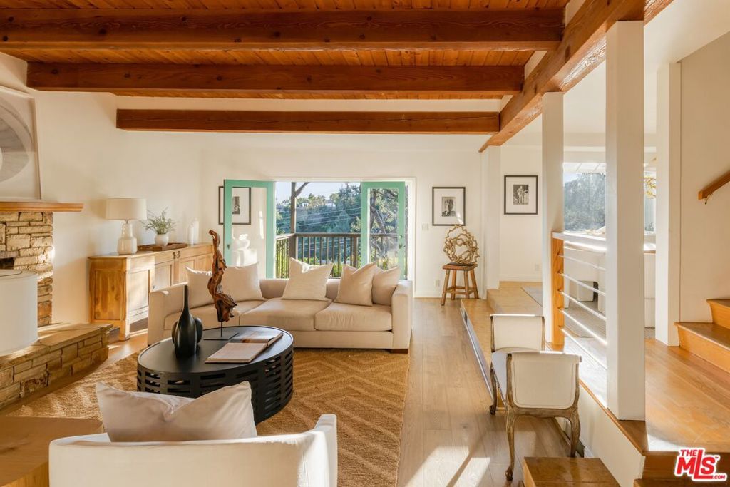 Photo of 1030 N Kenter Avenue, Los Angeles, CA 90049 (MLS # 26666353)