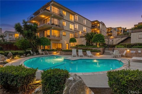 2722 20th Signal Hill CA 90755