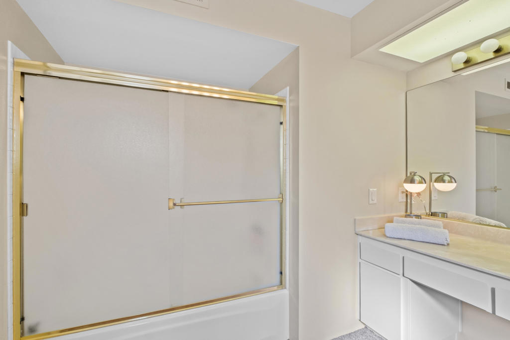 Canyon Shores - Residential