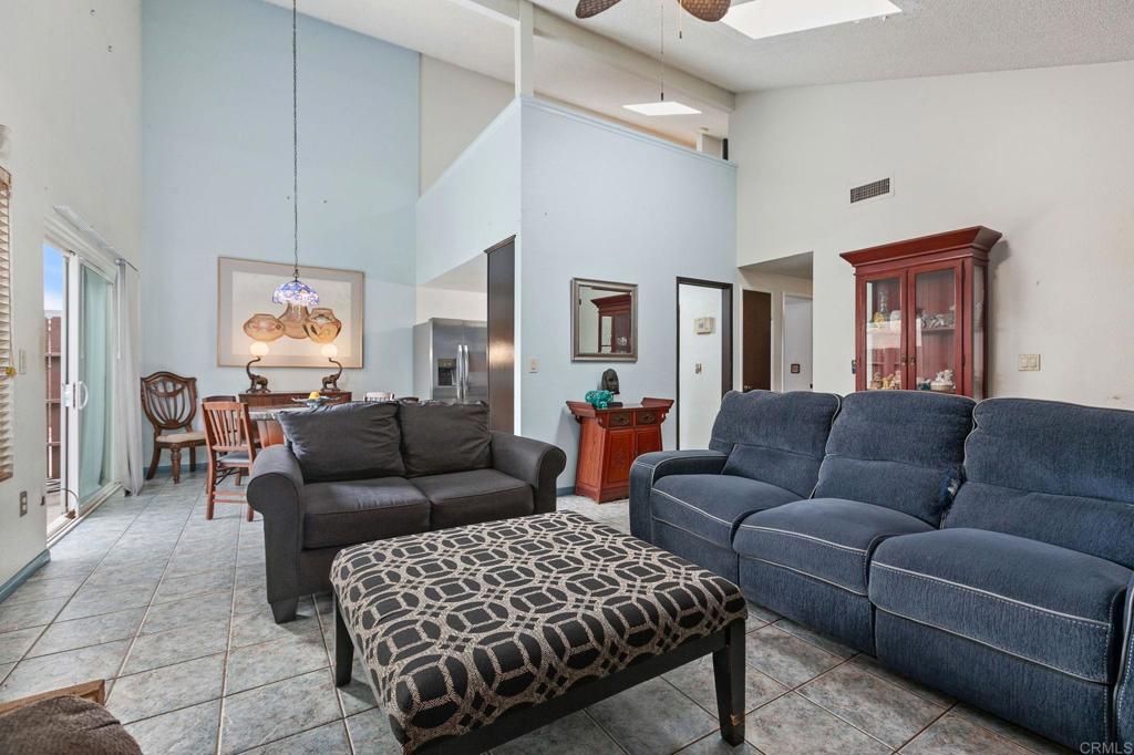 6919 Sandleford Way