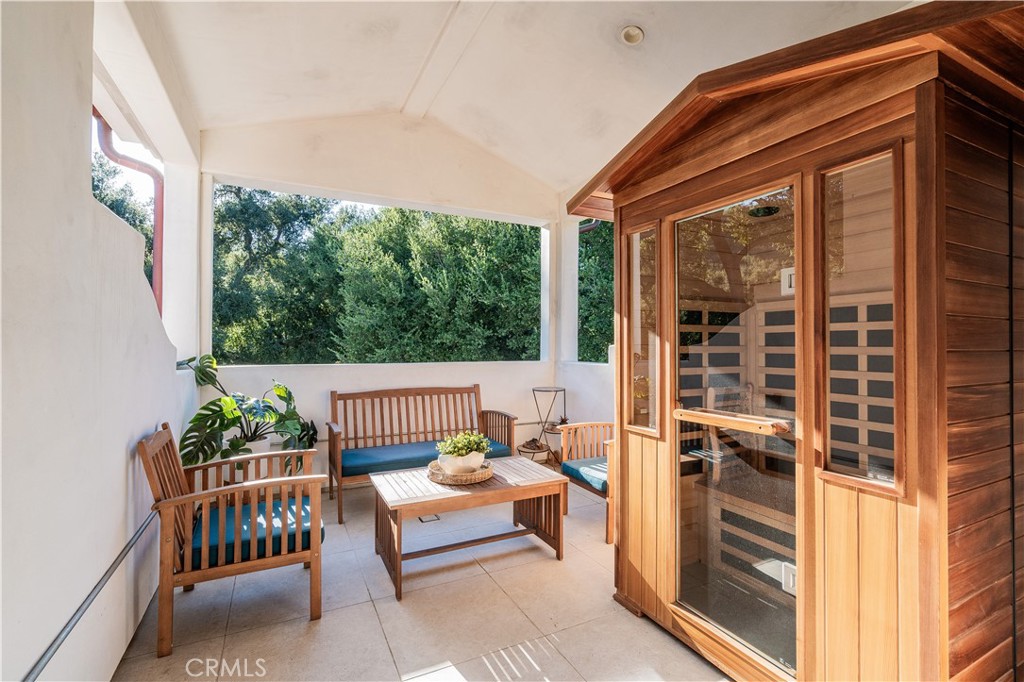 Old Agoura (850) - Residential