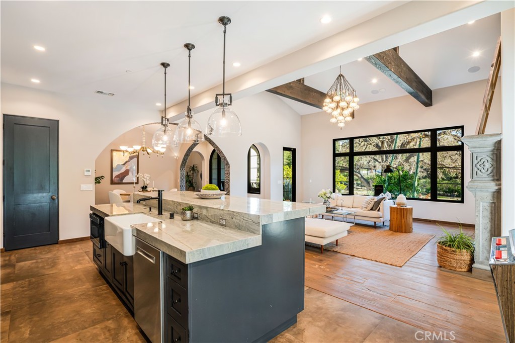 Old Agoura (850) - Residential