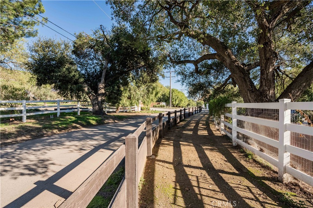 Old Agoura (850) - Residential