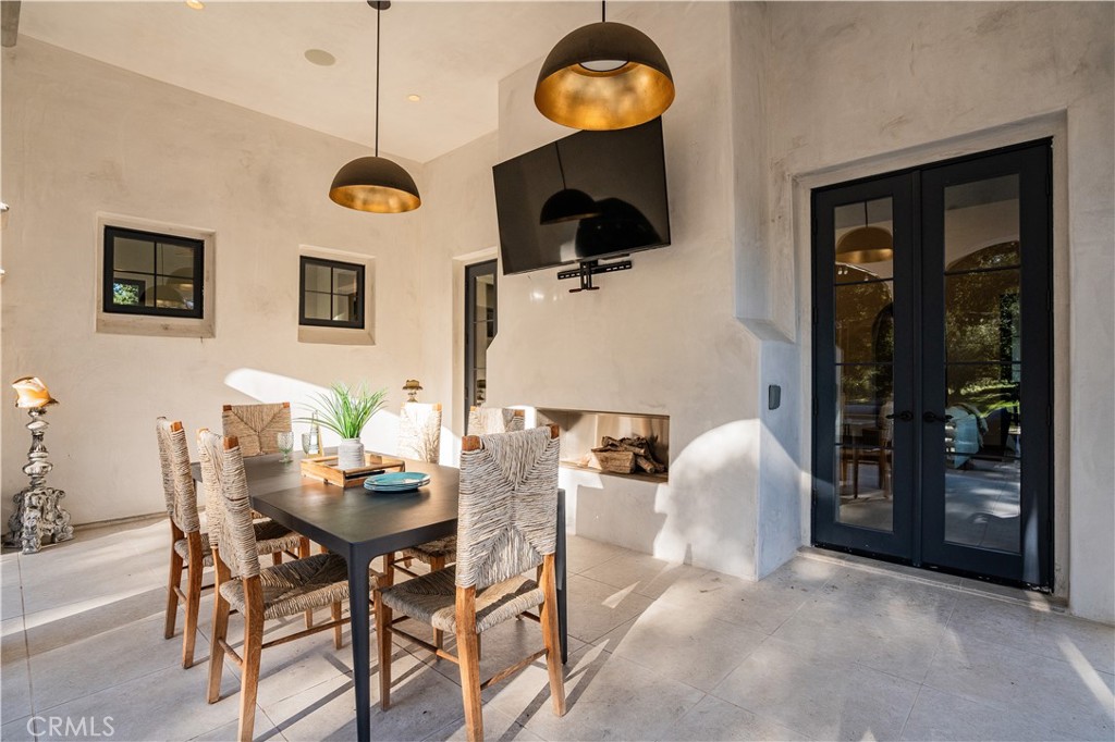Old Agoura (850) - Residential