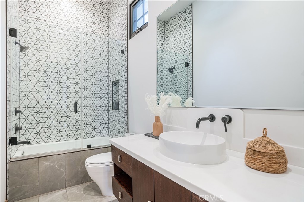 Old Agoura (850) - Residential