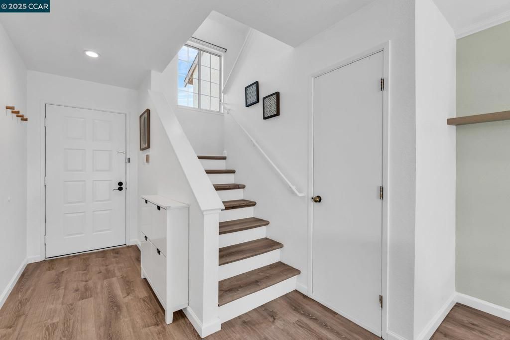 listing image 130724066802926608990
