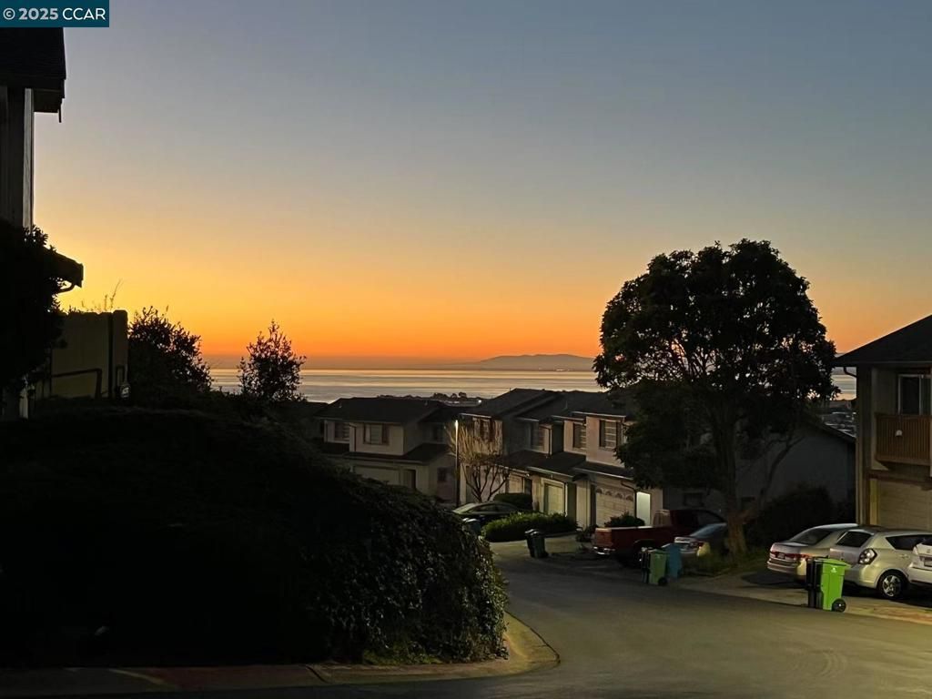 listing image 130721219559283805530