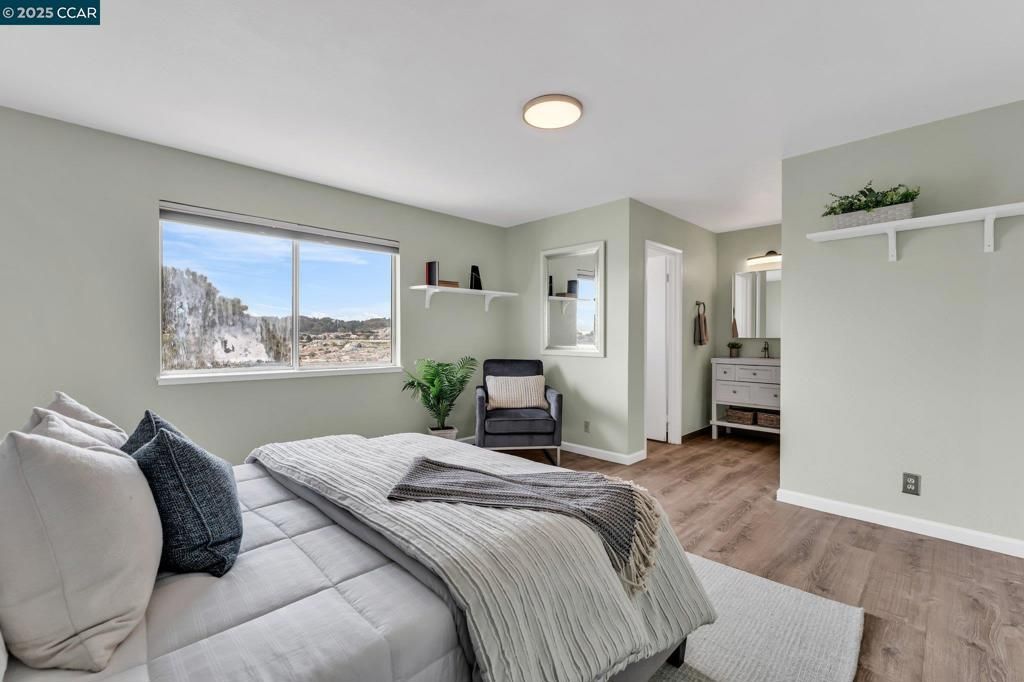 listing image 130726505981432790889