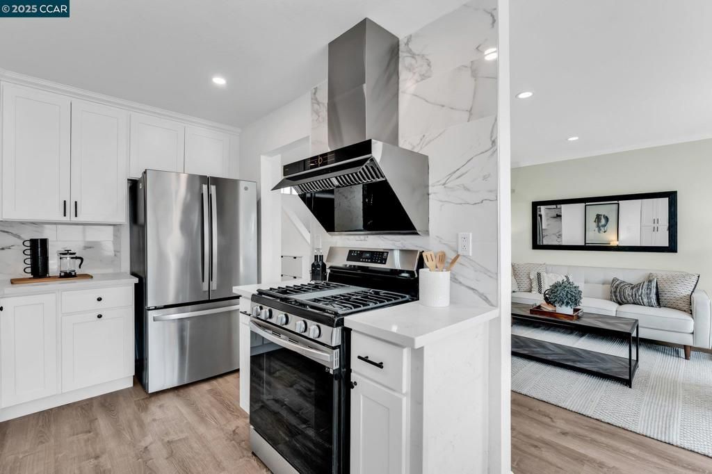 listing image 130720244816980670269