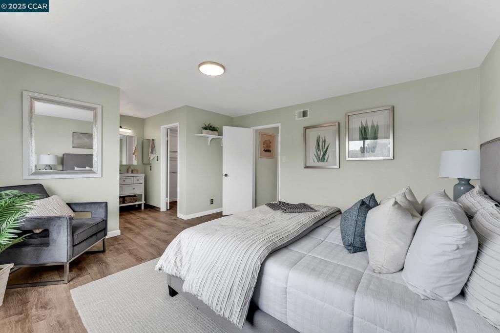 listing image 130724846548752272892