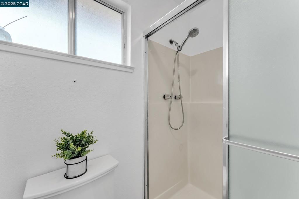 listing image 130721099635592454758