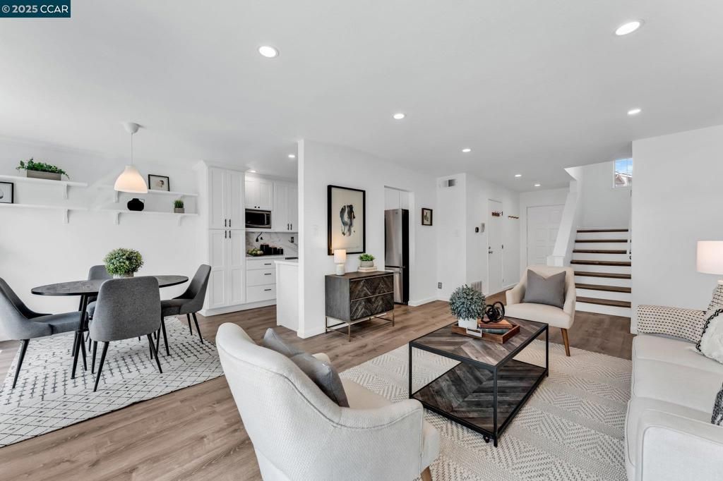 listing image 130720103333144680607